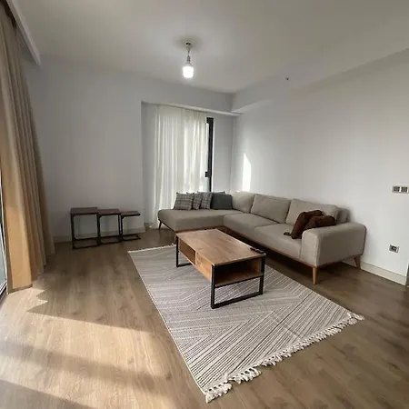 Διαμέρισμα شقة في مجمع راقي ومركزي 69 In A Complex Basaksehir