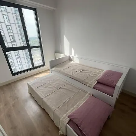 شقة في مجمع راقي ومركزي 69 In A Complex Διαμέρισμα Basaksehir